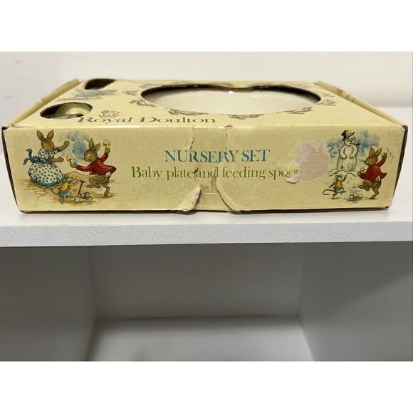 Royal Doulton Bunnykins Nursery Set 2 pc Baby Bowl and Spoon Train Station 1981 - Picture 2 of 4
